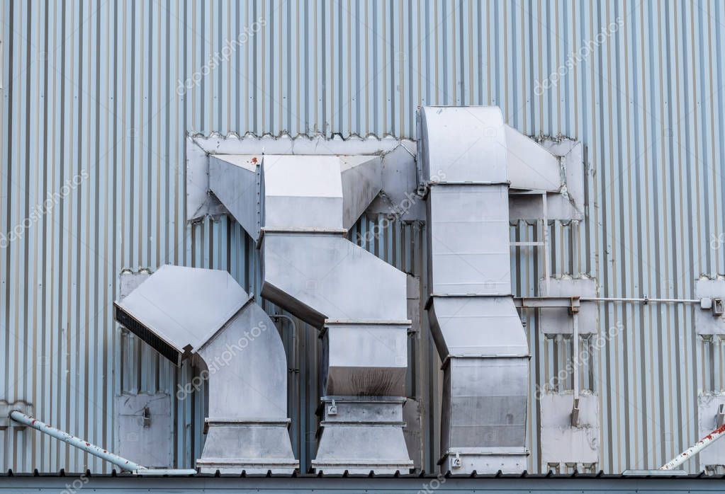 AHU and ducting in commercial mall plantroom